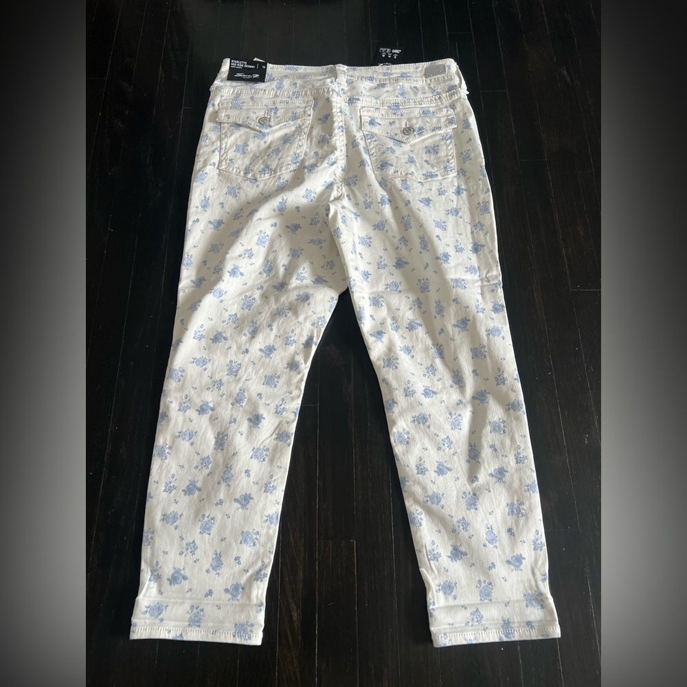 Seven7 White Skinny Jeans with Light Blue Floral Print - Picture 4 of 10